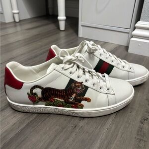 GUCCI YEAR OF THE TIGER WOMENS TENNIS SHOES